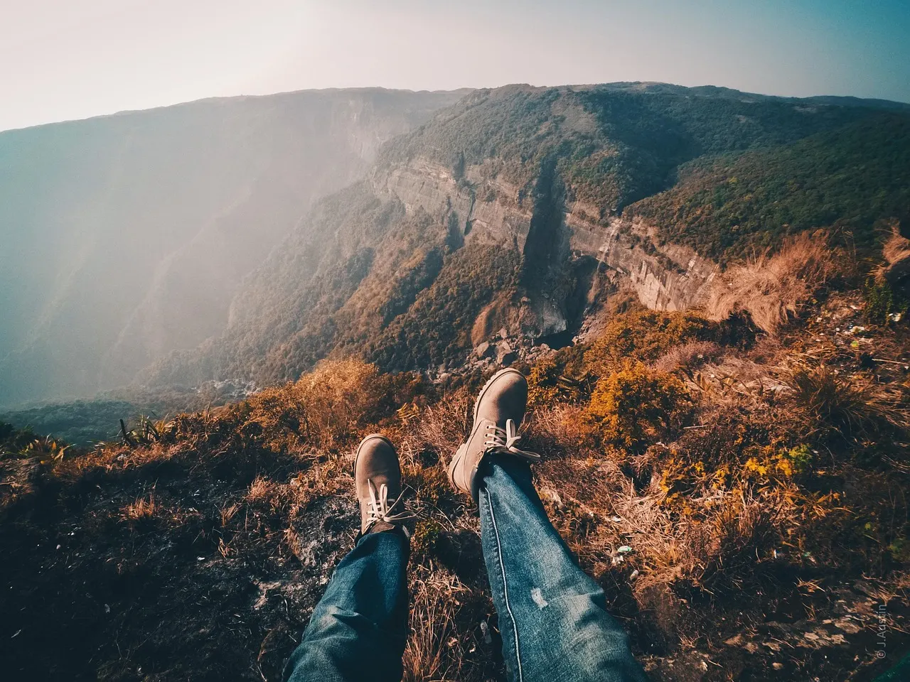 Legs – Meghalaya Travel Guide: Shillong, Sohra (Cherrapunji), Dawki and Living Root Bridges